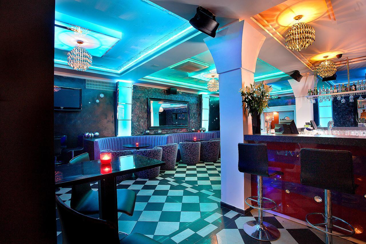 Hotel Restauracja Teczowa Любань Екстер'єр фото